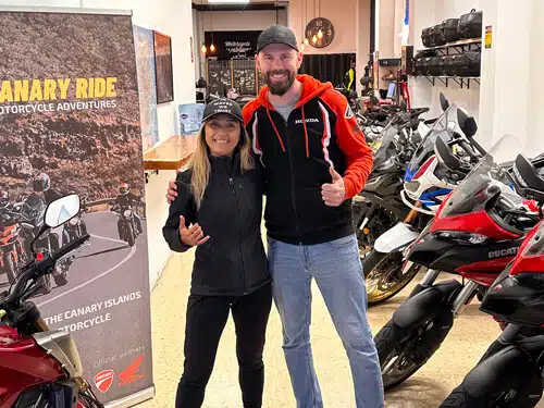 Contact 1 svg+xml;charset=utf