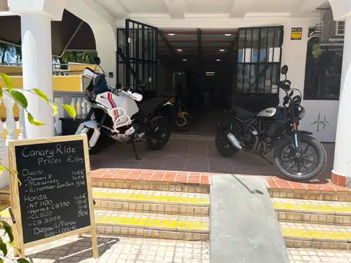 Contact 2 svg+xml;charset=utf