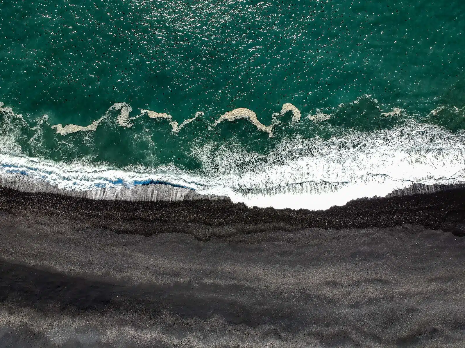 Black sand alternative beach in Gran Canaria