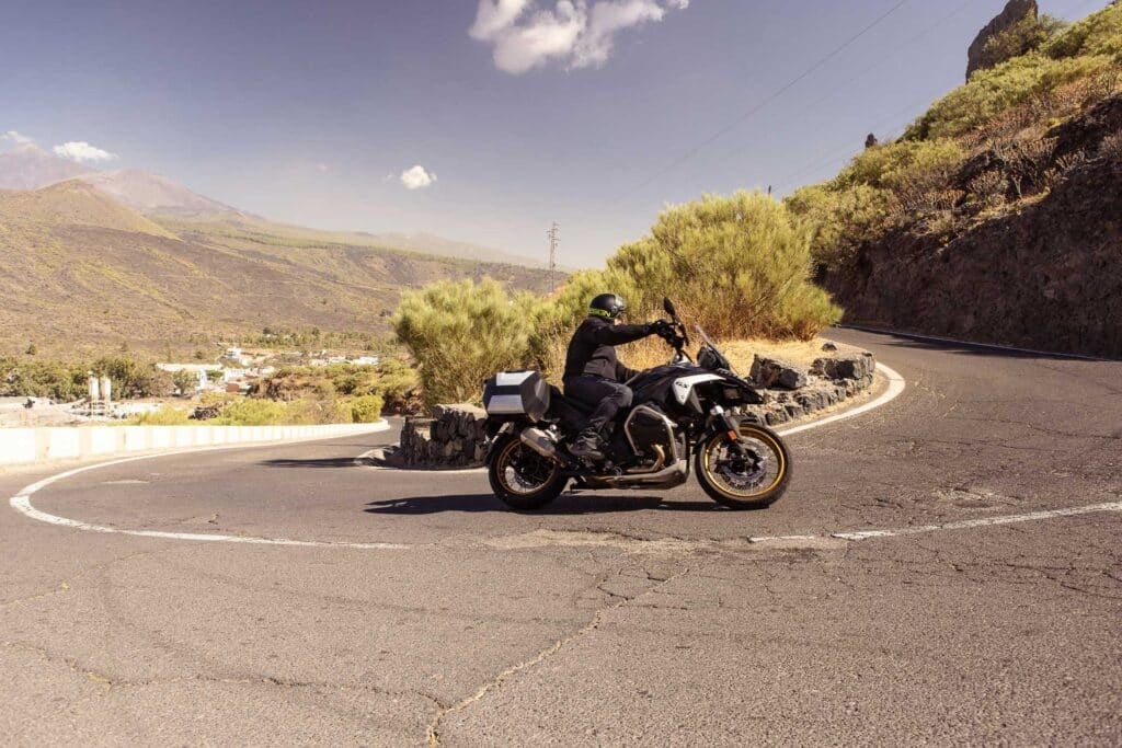 BMW R1300GS FOR RENT IN CANARY ISLANDS-4 BMW R1300GS FOR RENT IN CANARY ISLANDS-4