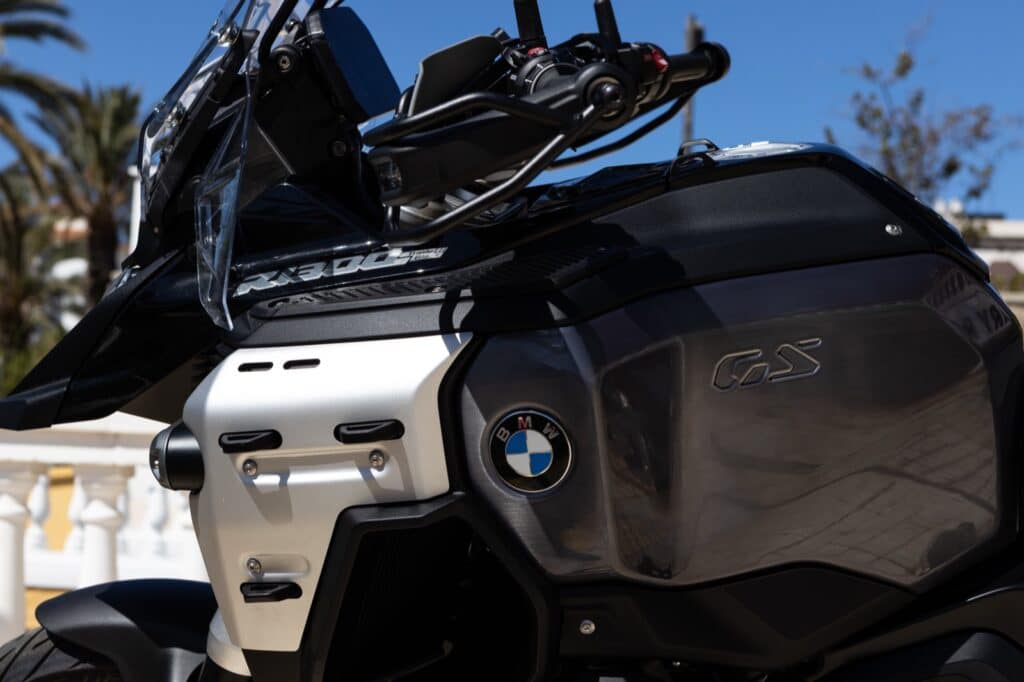 bmw-r1300gs-22 bmw-r1300gs-22
