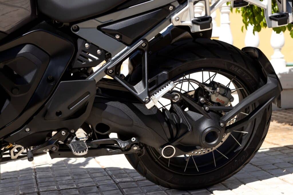 bmw-r1300gs-23 bmw-r1300gs-23