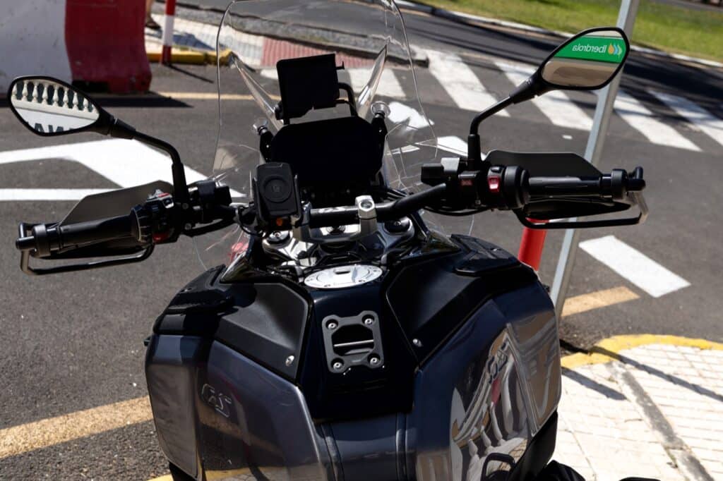 bmw-r1300gs-29 bmw-r1300gs-29