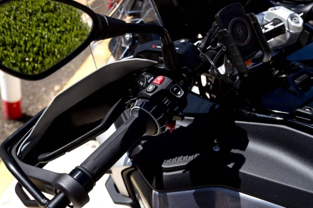 bmw-r1300gs-30 bmw-r1300gs-30