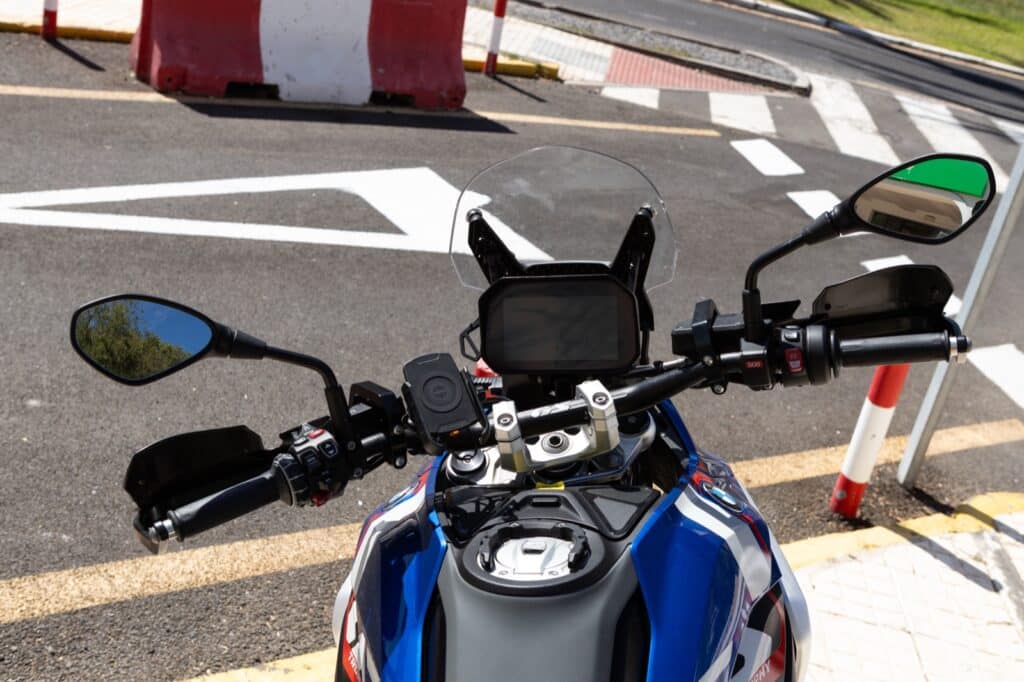bmw-r1300gs-42 bmw-r1300gs-42