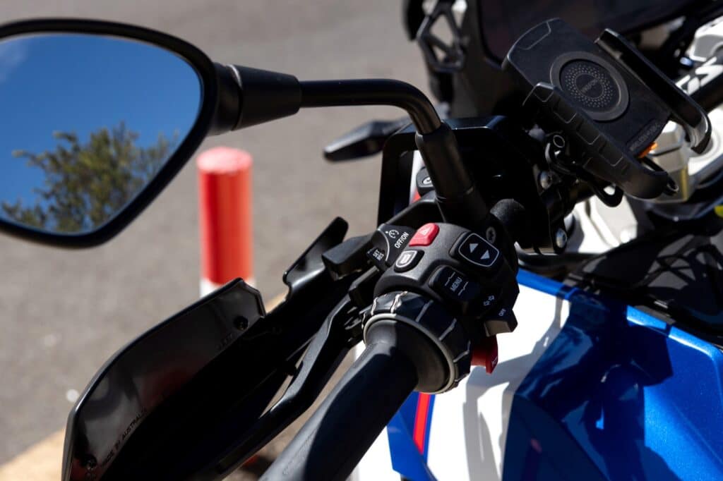 bmw-r1300gs-43 bmw-r1300gs-43