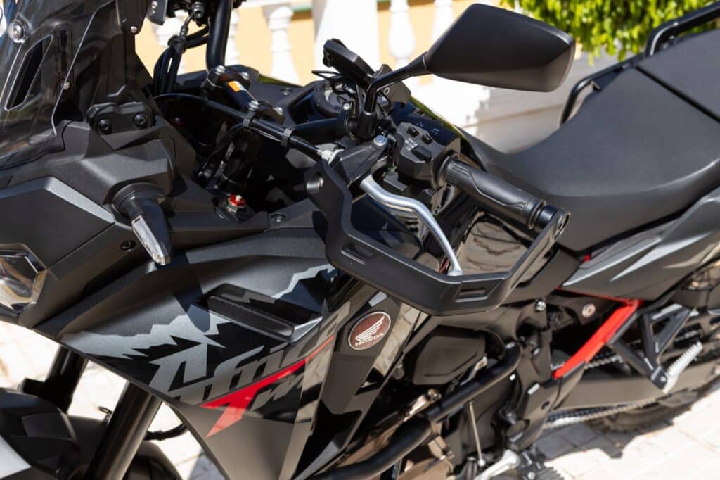 honda-africa-twin-1100-31 honda-africa-twin-1100-31